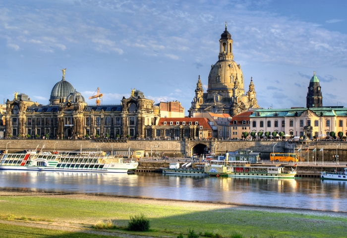 Elbufer in Dresden, Deutschland