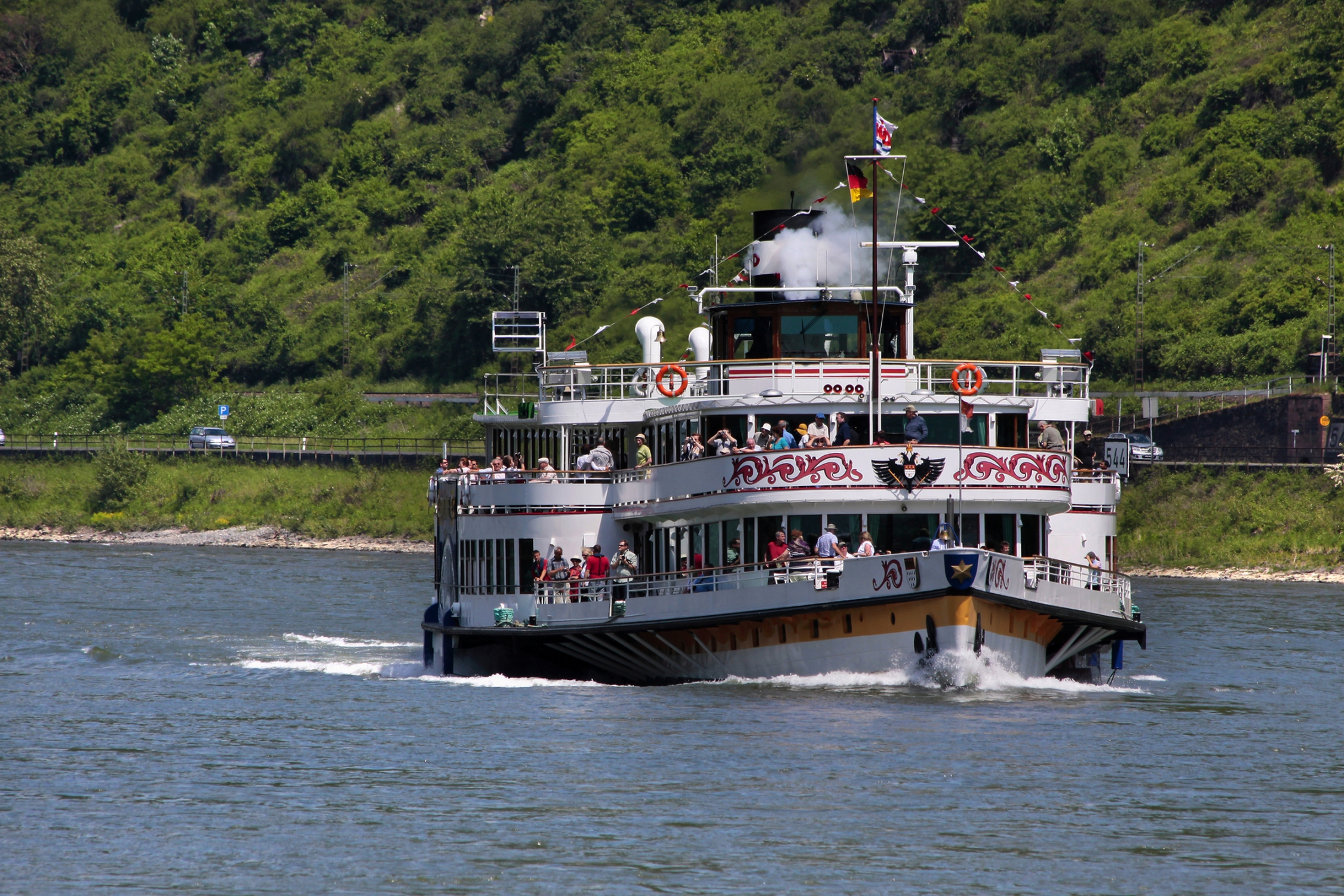 historischer Schaufelraddampfer Goethe