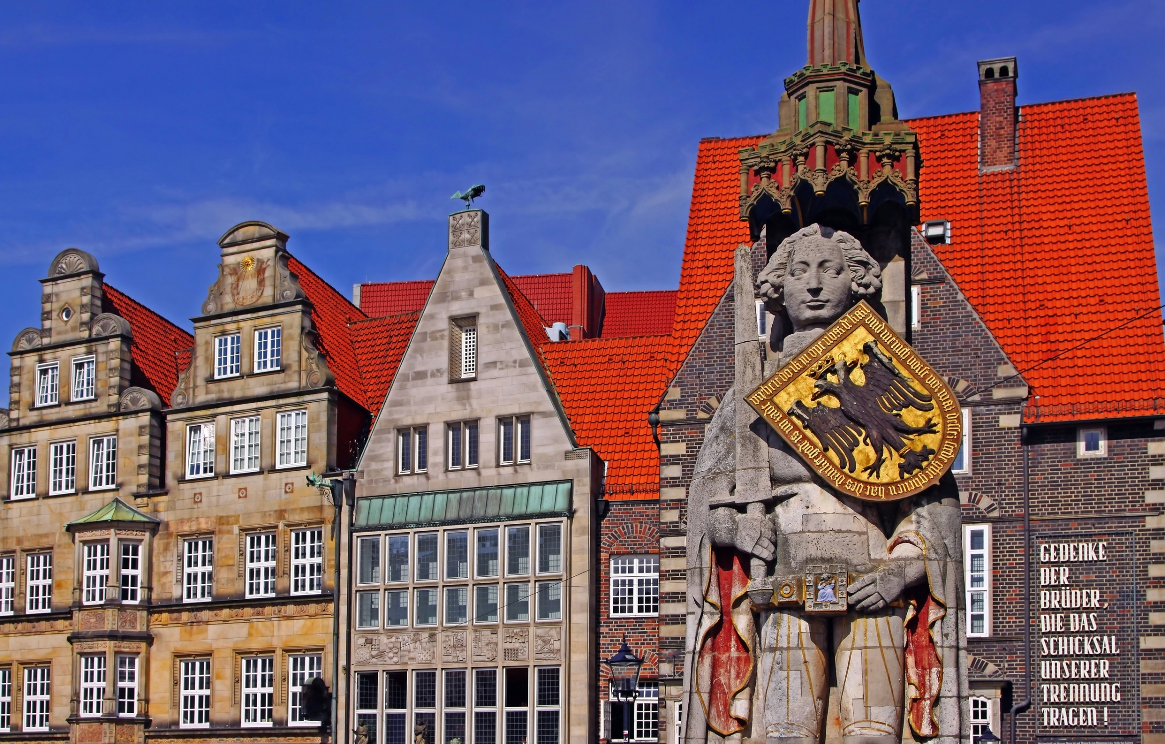 Marktplatz mit Rolandstatue